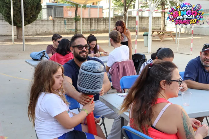 El Gran Bingo Musical de Danko DJ: Público y familias